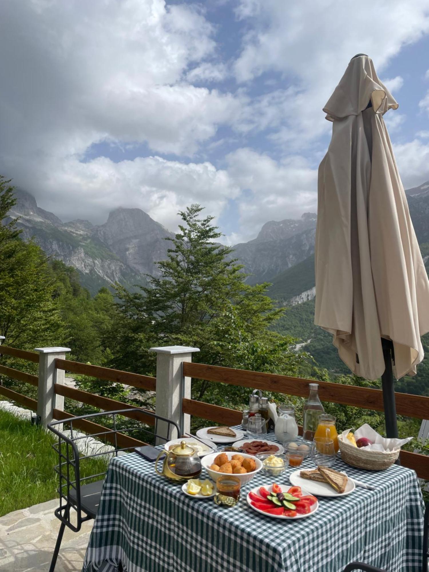 Valter & Drita'S Guesthouse Тети Экстерьер фото