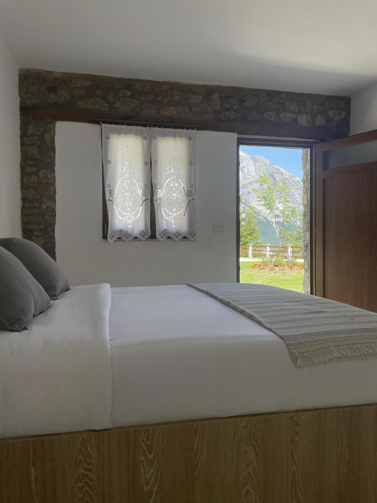 Valter & Drita'S Guesthouse Тети Экстерьер фото